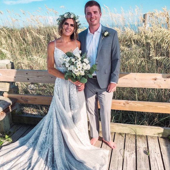 Meet your Posher, Colbie - Picture 1 of 14